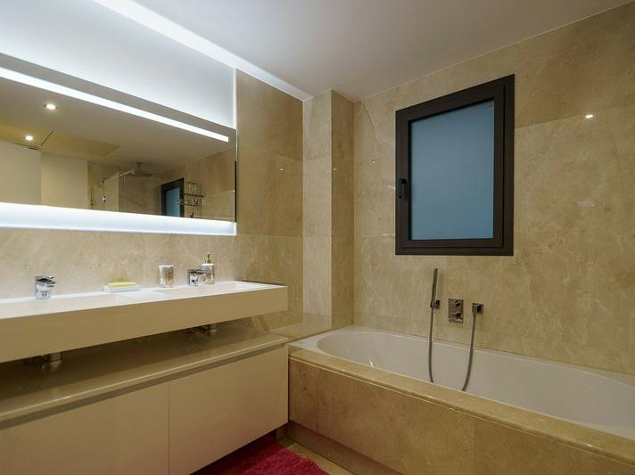Luxury Beachfront Duplex with Private Terrace – Estepona
