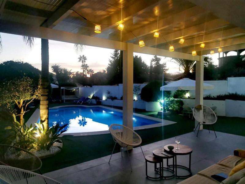 Luxury Villa with Heated Pool and Panoramic Views – Nueva Atalaya, Benahavís