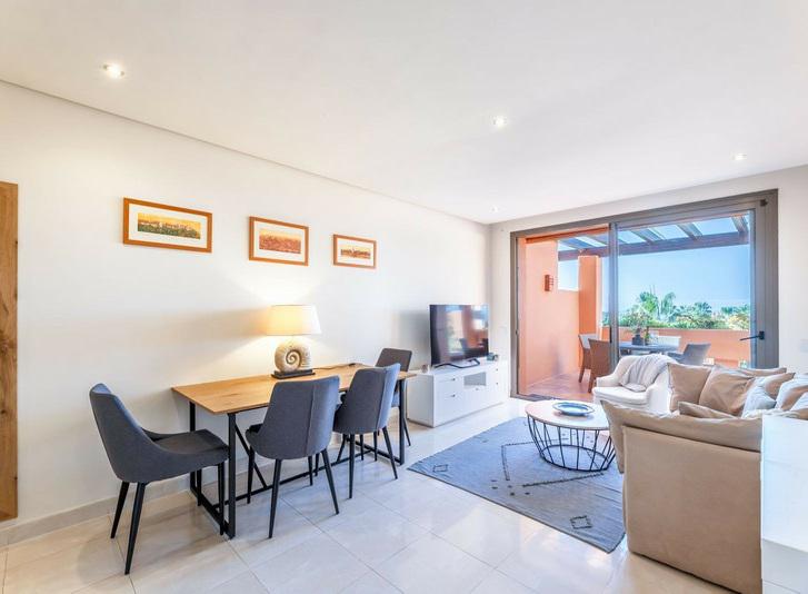 Stylish Apartment with Sea Views – Sotoserena, Estepona