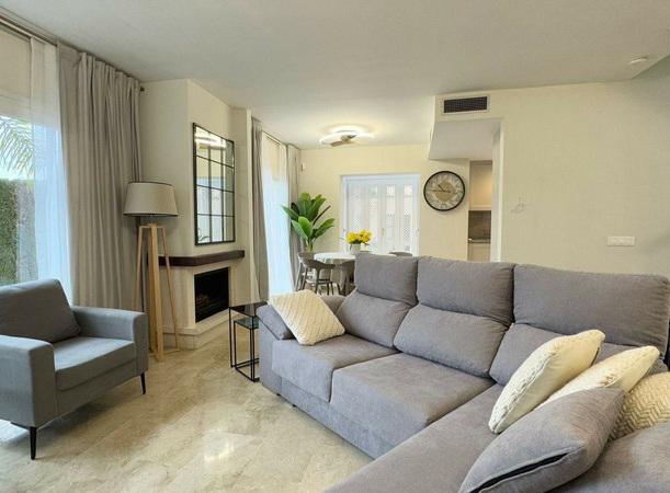 Modern Semi-Detached House in Condes de Iza – Nueva Andalucía, Marbella