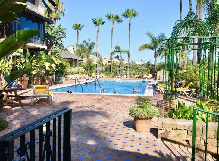 Modern Semi-Detached House in Condes de Iza – Nueva Andalucía, Marbella