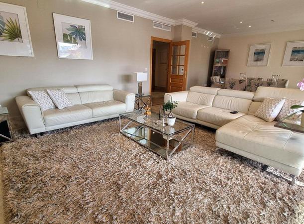 Elegant Semi-Detached Villa with Private Garden – Santa Clara Golf, Marbella East
