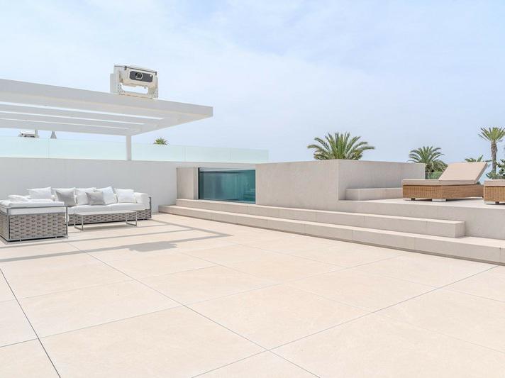 Luxury Villa with Rooftop Pool in Exclusive Vilas 6 – Puerto Banús, Marbella