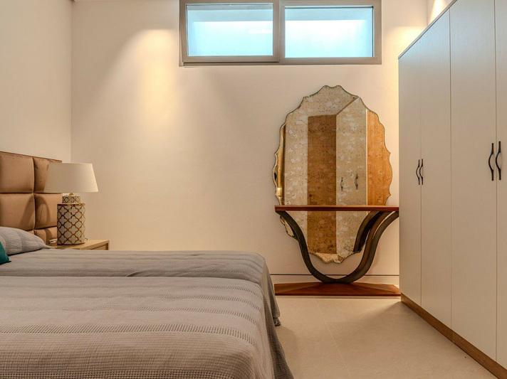 Luxury Villa with Rooftop Pool in Exclusive Vilas 6 – Puerto Banús, Marbella