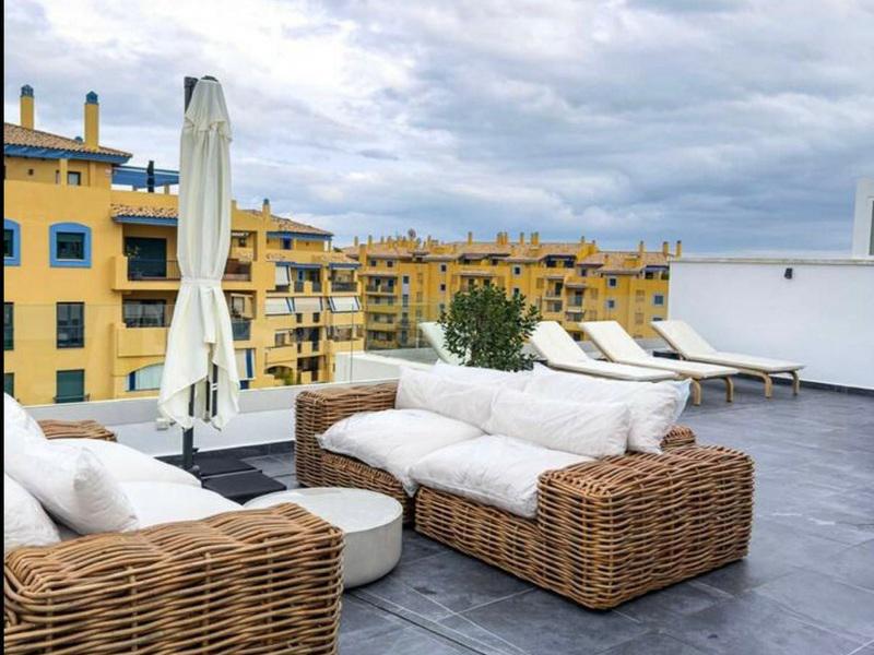 Luxury Duplex Penthouse with Rooftop Solarium – San Pedro de Alcántara