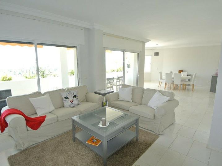 Penthouse with Sea Views – Ancon Sierra, Golden Mile