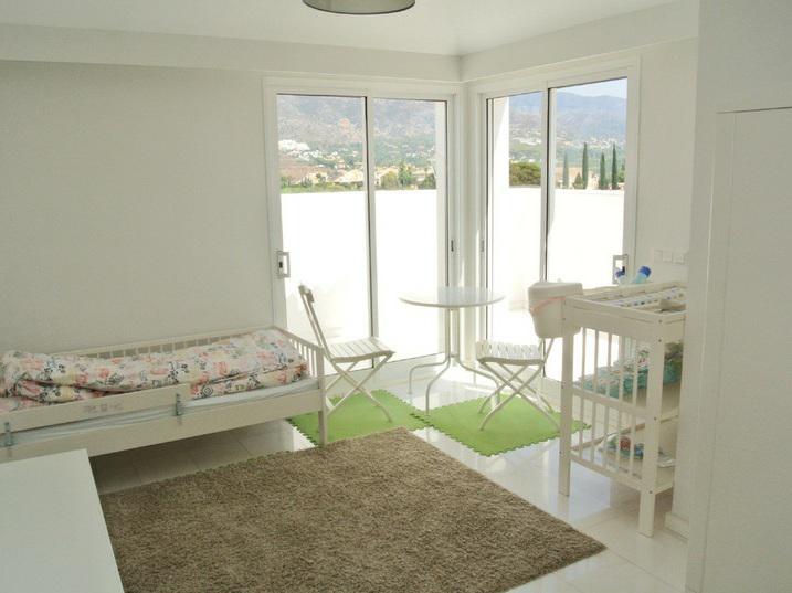 Penthouse with Sea Views – Ancon Sierra, Golden Mile