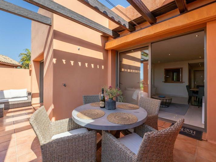 Stylish Apartment with Sea Views – Sotoserena, Estepona