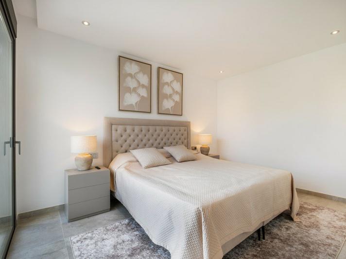 Luxury Villa with Pool, Jacuzzi and Cinema Room – Golden Mile, Marbella