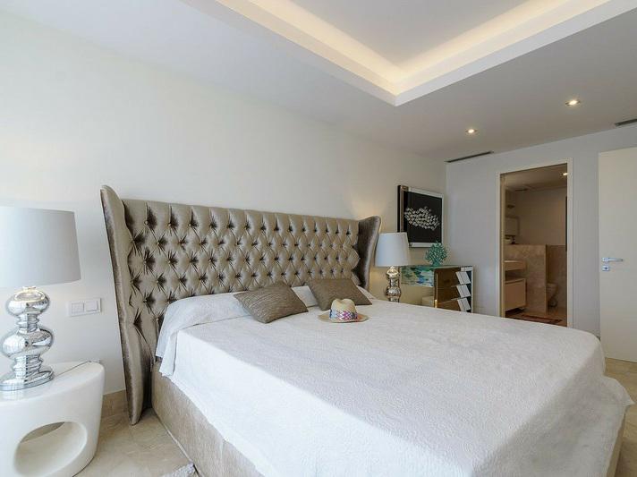 Luxury Beachfront Duplex with Private Terrace – Estepona