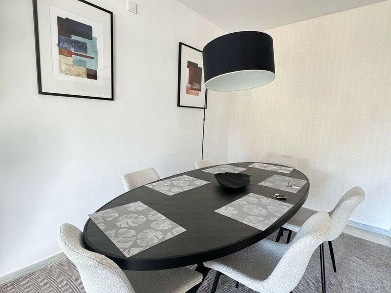Renovated Apartment with Terrace – Puerto Banús