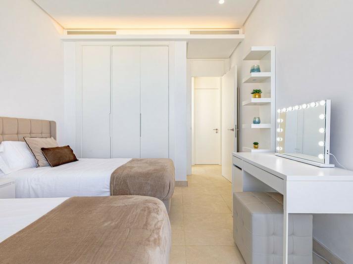 Elegant Villa with Heated Pool and Sea Views – Marbella