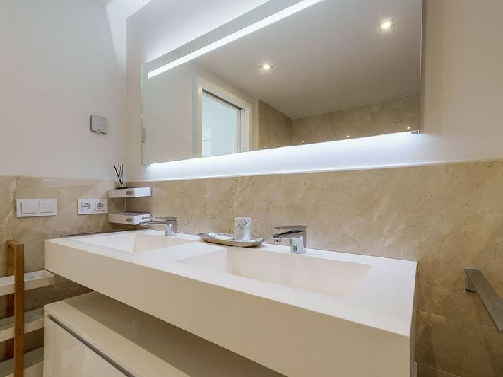 Luxury Beachfront Duplex with Private Terrace – Estepona