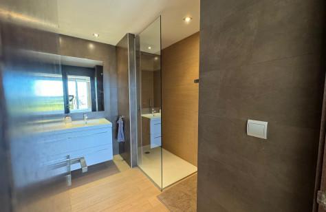Elegant Ground-Floor Apartment with Private Garden – Avalon, Los Arqueros, Benahavís
