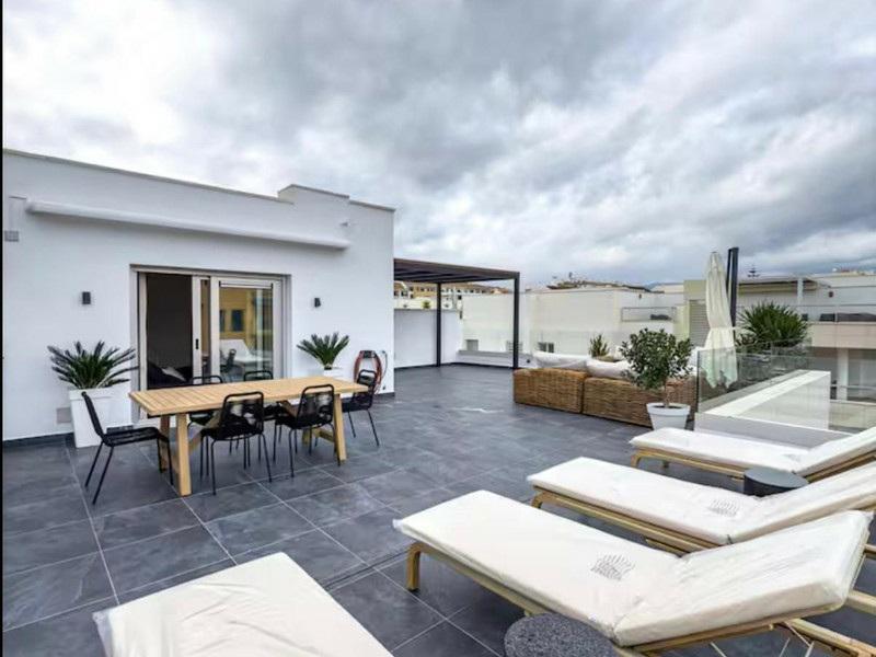 Luxury Duplex Penthouse with Rooftop Solarium – San Pedro de Alcántara