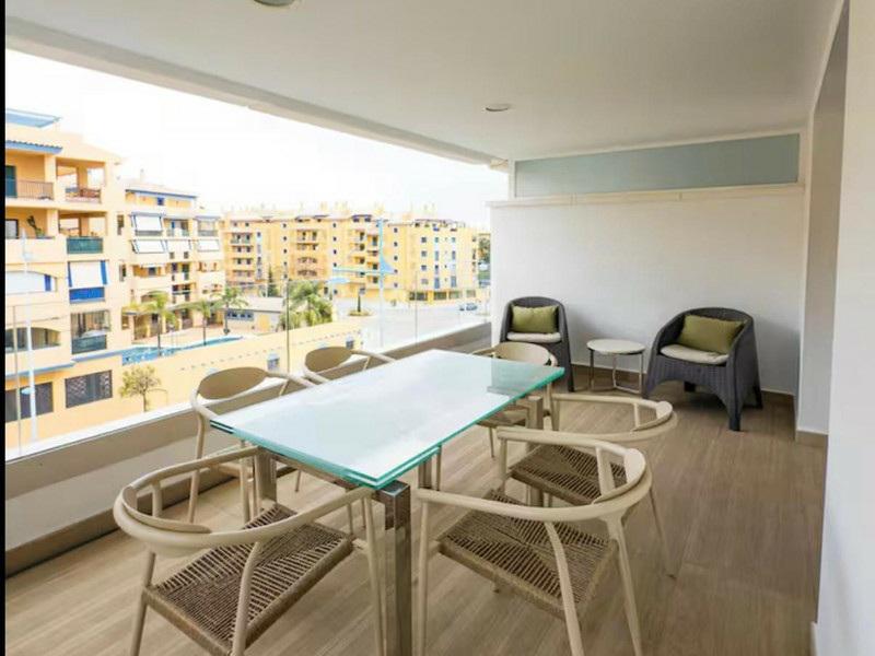Luxury Duplex Penthouse with Rooftop Solarium – San Pedro de Alcántara