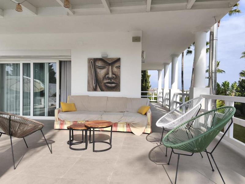 Luxury Villa with Heated Pool and Panoramic Views – Nueva Atalaya, Benahavís