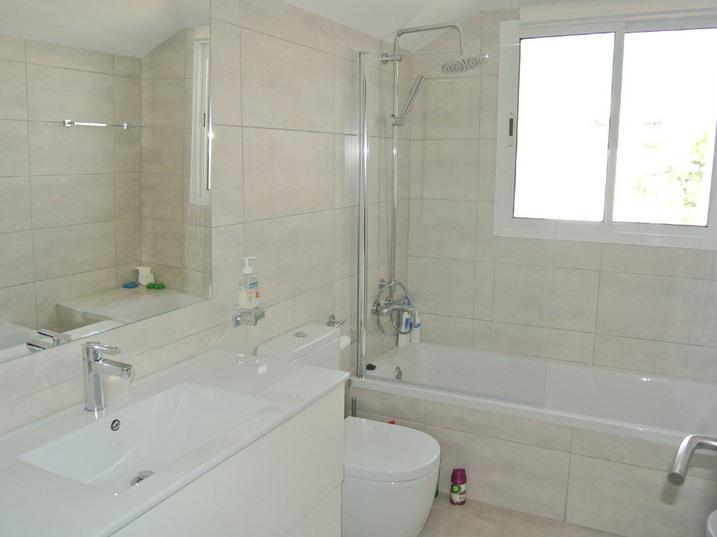 Penthouse with Sea Views – Ancon Sierra, Golden Mile