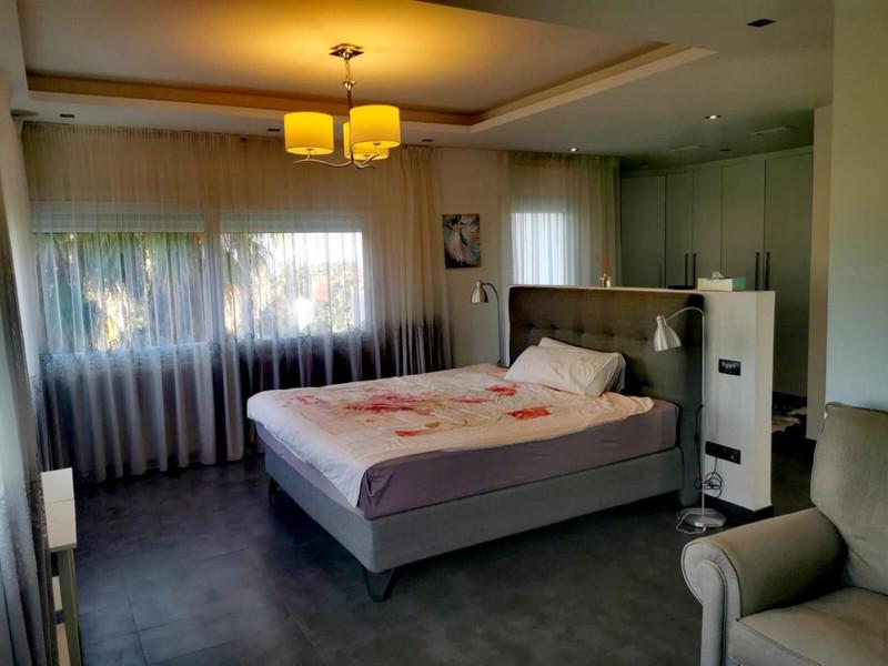 Luxury Villa with Heated Pool and Panoramic Views – Nueva Atalaya, Benahavís