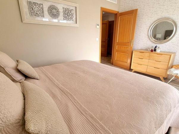 Elegant Semi-Detached Villa with Private Garden – Santa Clara Golf, Marbella East