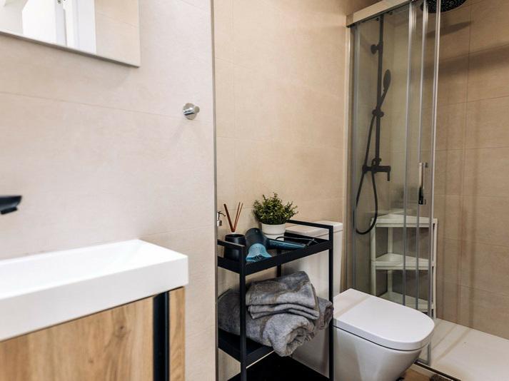 Semi-Detached House with Spacious Terrace – El Paraíso, Costa del Sol