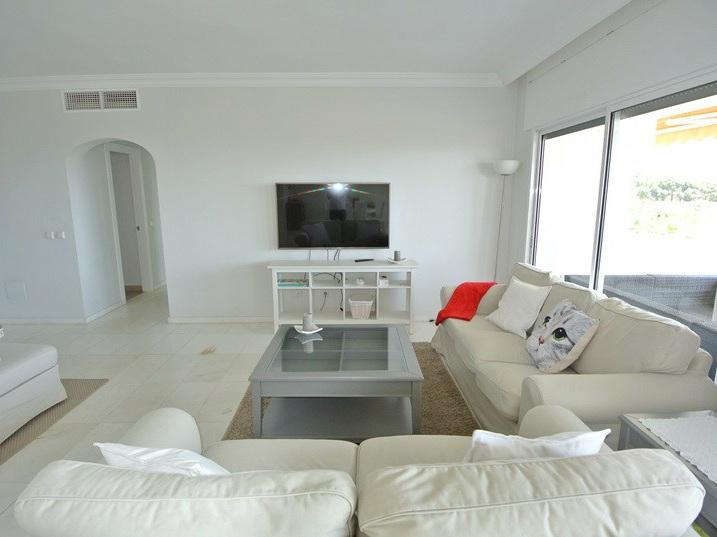 Penthouse with Sea Views – Ancon Sierra, Golden Mile