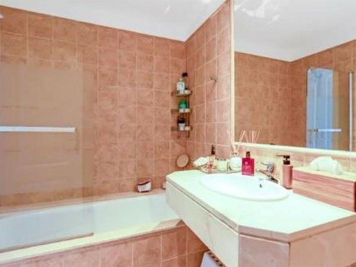 Spacious Penthouse with Golf Views and Large Terraces – Benatalaya, Benahavís