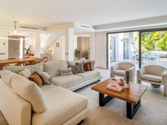 Luxury Villa with Pool, Jacuzzi and Cinema Room – Golden Mile, Marbella