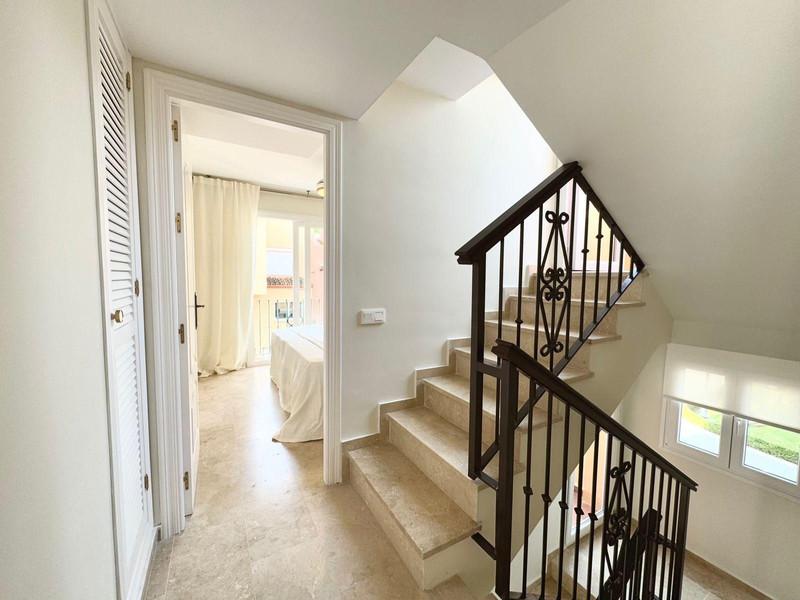 Modern Semi-Detached House in Condes de Iza – Nueva Andalucía, Marbella