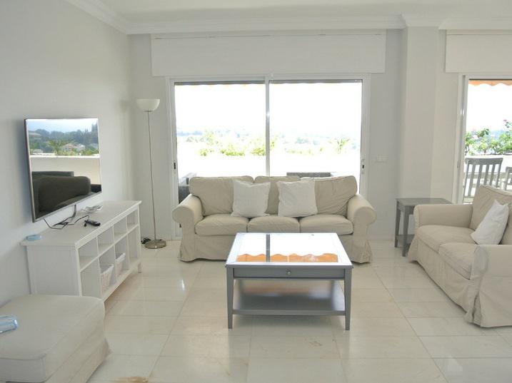 Penthouse with Sea Views – Ancon Sierra, Golden Mile