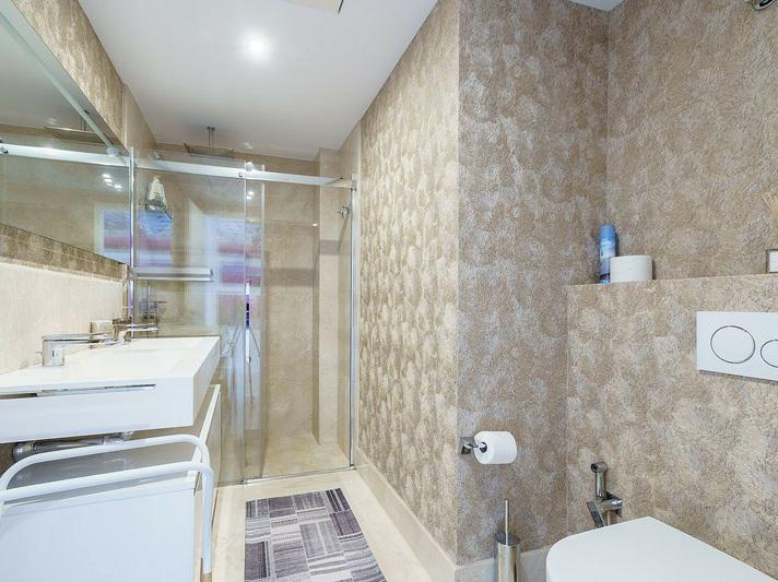 Luxury Beachfront Duplex with Private Terrace – Estepona