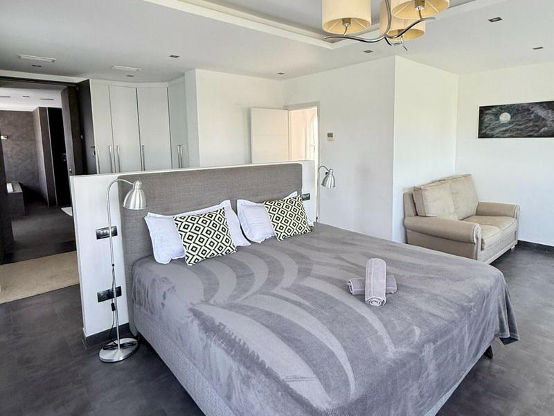 Luxury Villa with Heated Pool and Panoramic Views – Nueva Atalaya, Benahavís