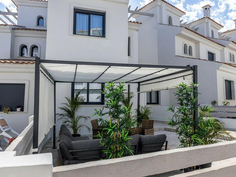Semi-Detached House with Spacious Terrace – El Paraíso, Costa del Sol
