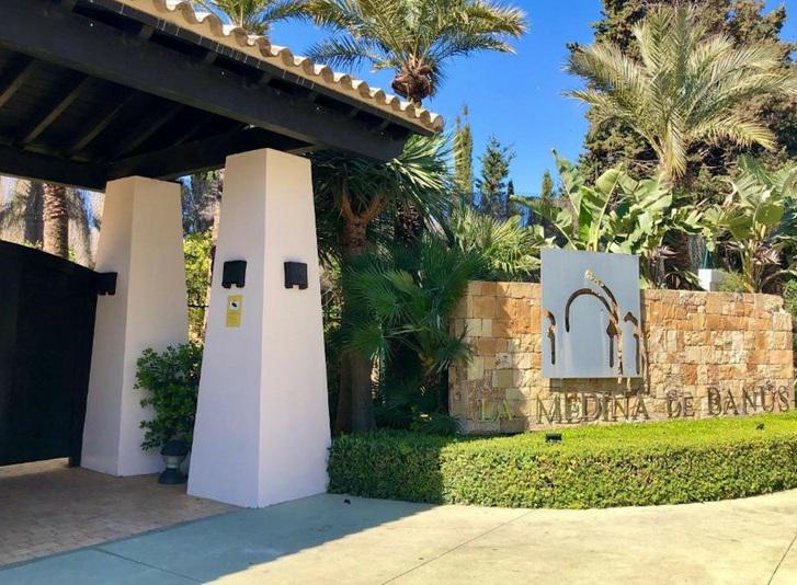 Spacious Apartment with Terrace in Puerto Banús – Long & Short-Term Rental