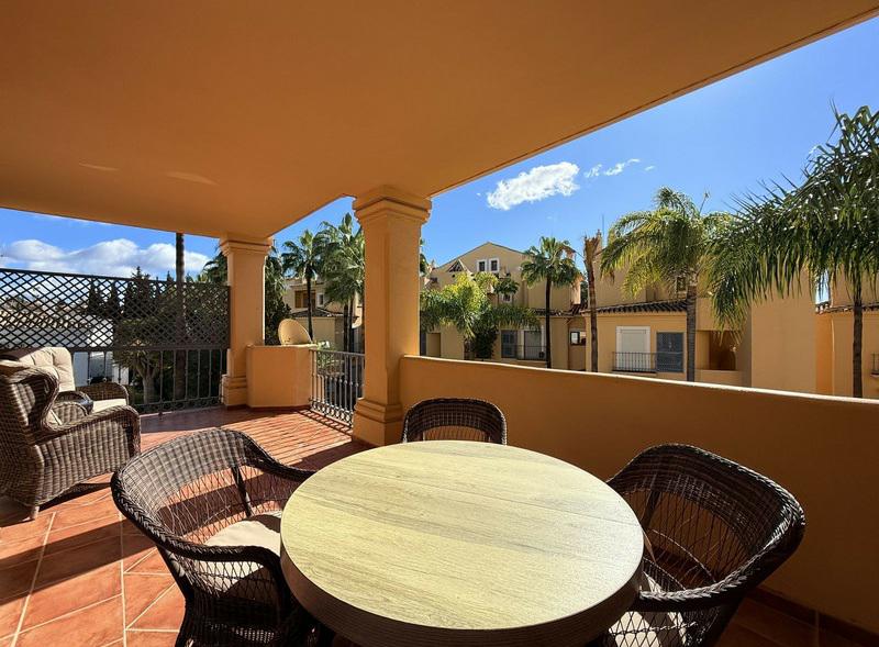 Elegant Apartment with Terrace in Nagüeles, Marbella – Long-Term Rental