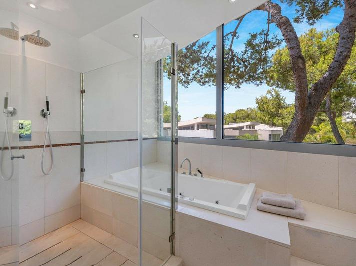 Modern Townhouse with Smart Home System in Sierra Blanca – Long-Term Rental