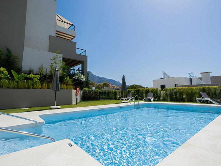 Modern Apartment with Panoramic Views – Nueva Andalucía, Marbella