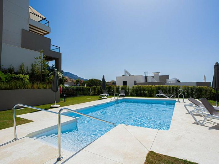 Modern Apartment with Panoramic Views – Nueva Andalucía, Marbella