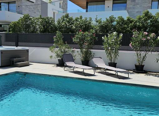 Stunning Renovated Villa with Pool and Garden in San Pedro de Alcántara – Long-Term Rental