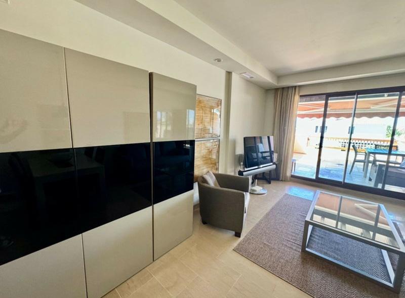 Spacious Apartment with Terrace in Puerto Banús – Long & Short-Term Rental