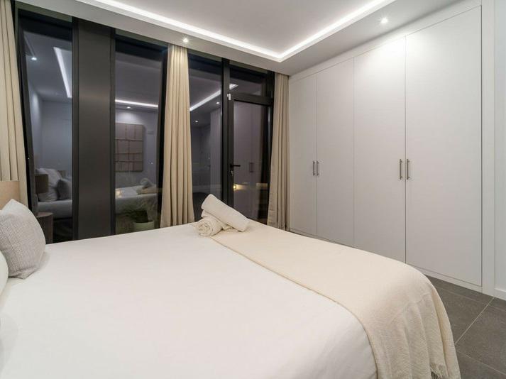 Villa Chic Contemporary Villa with Heated Pool – Atalaya, Estepona