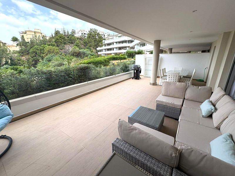 Spacious Ground Floor Apartment with Private Terrace in Los Arqueros – Long-Term Rental