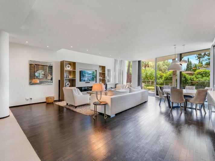 Modern Townhouse with Smart Home System in Sierra Blanca – Long-Term Rental