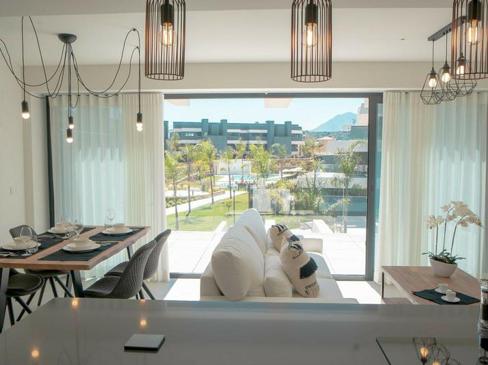 Modern Apartment with Spa Facilities – Oasis325, Estepona