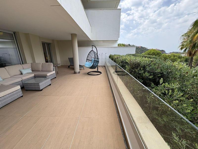 Spacious Ground Floor Apartment with Private Terrace in Los Arqueros – Long-Term Rental