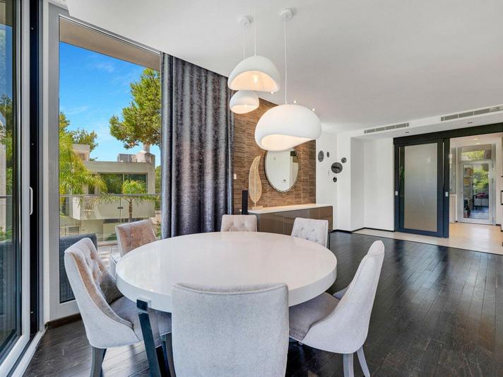 Modern Townhouse with Smart Home System in Sierra Blanca – Long-Term Rental