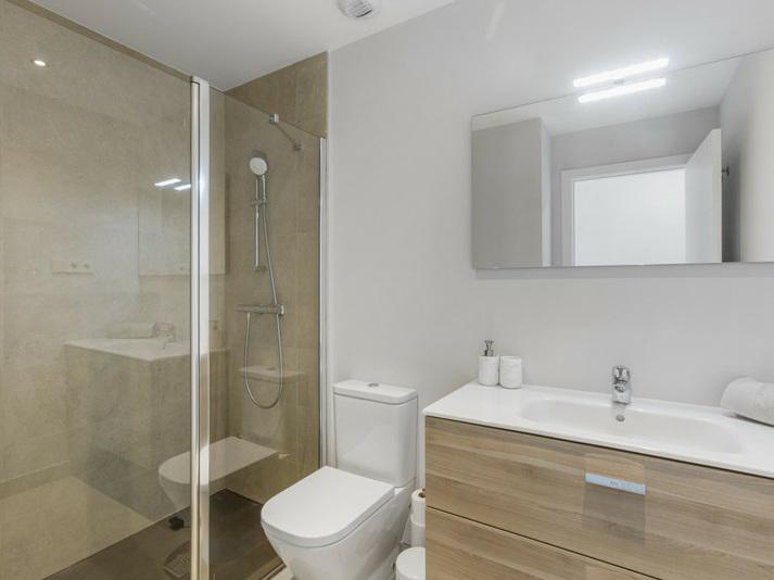 Modern Apartment with Large Terrace in Selwo – Long-Term Rental