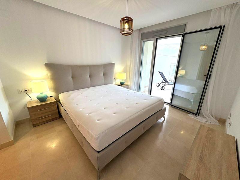 Spacious Ground Floor Apartment with Private Terrace in Los Arqueros – Long-Term Rental