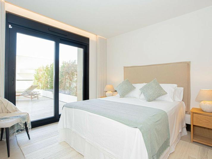 Modern Apartment with Panoramic Views – Nueva Andalucía, Marbella