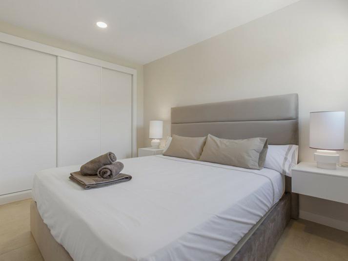 Modern Apartment with Large Terrace in Selwo – Long-Term Rental